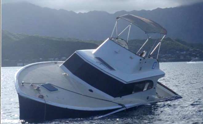 Motor boat destroys more than itself ©  SW
